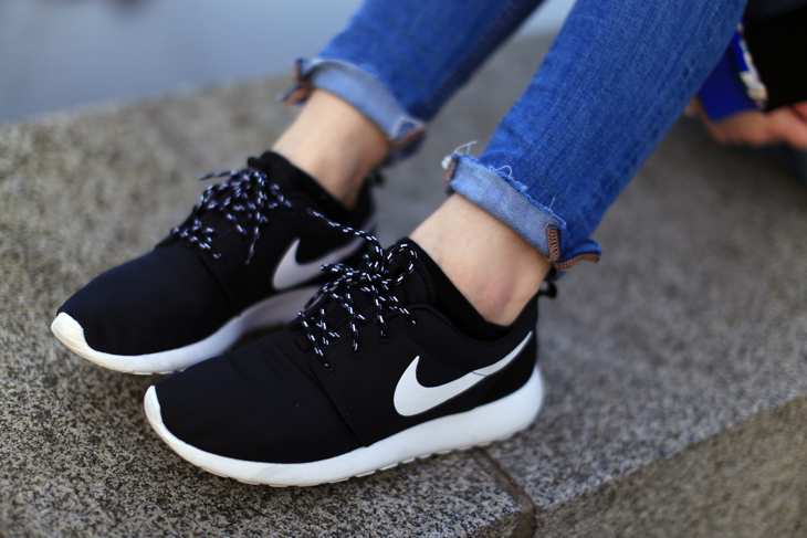 adidas style roshe run